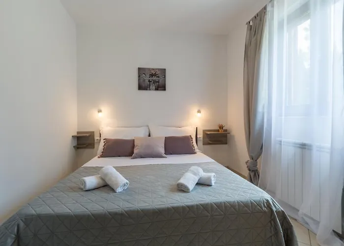 Pinia-marina شقة بوريتش