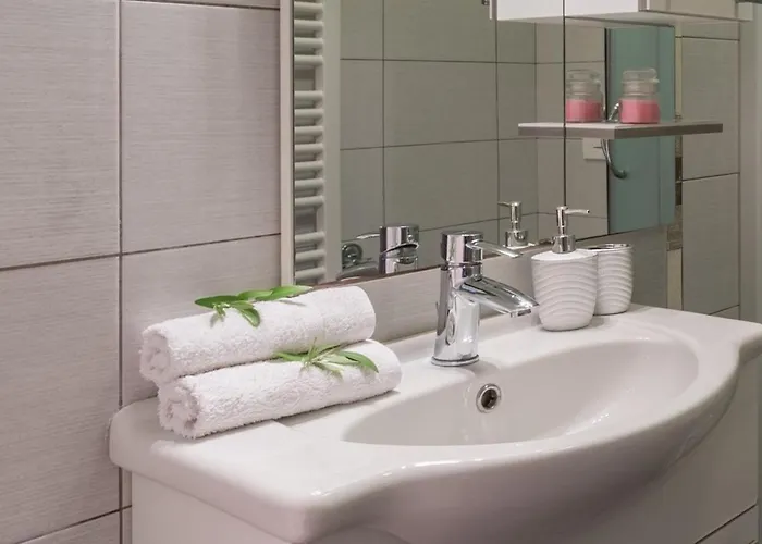 Pinia-marina * Poreč