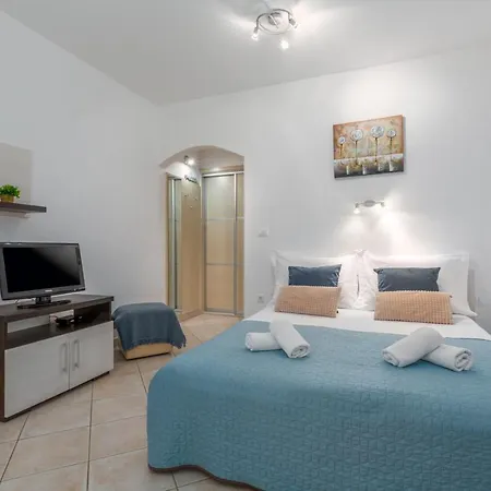Apartman Pinia-marina *