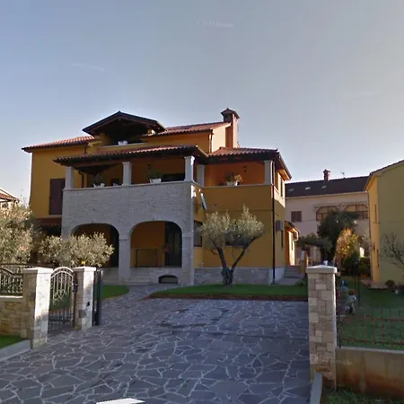 Pinia-marina דירה