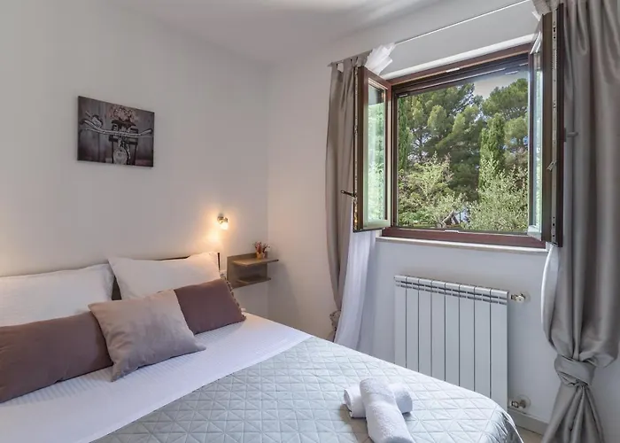 Pinia-marina Apartament *