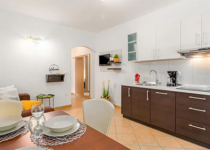 Pinia-marina * Porec