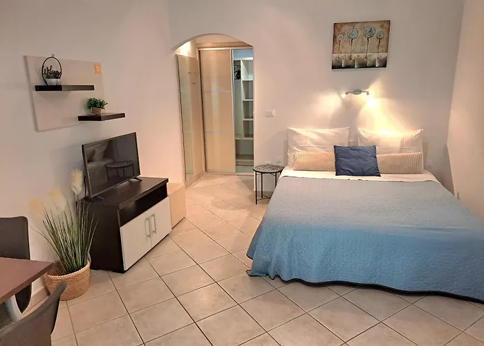 Pinia-marina * Porec